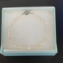 淡水パールアクセサリー販売中です！！